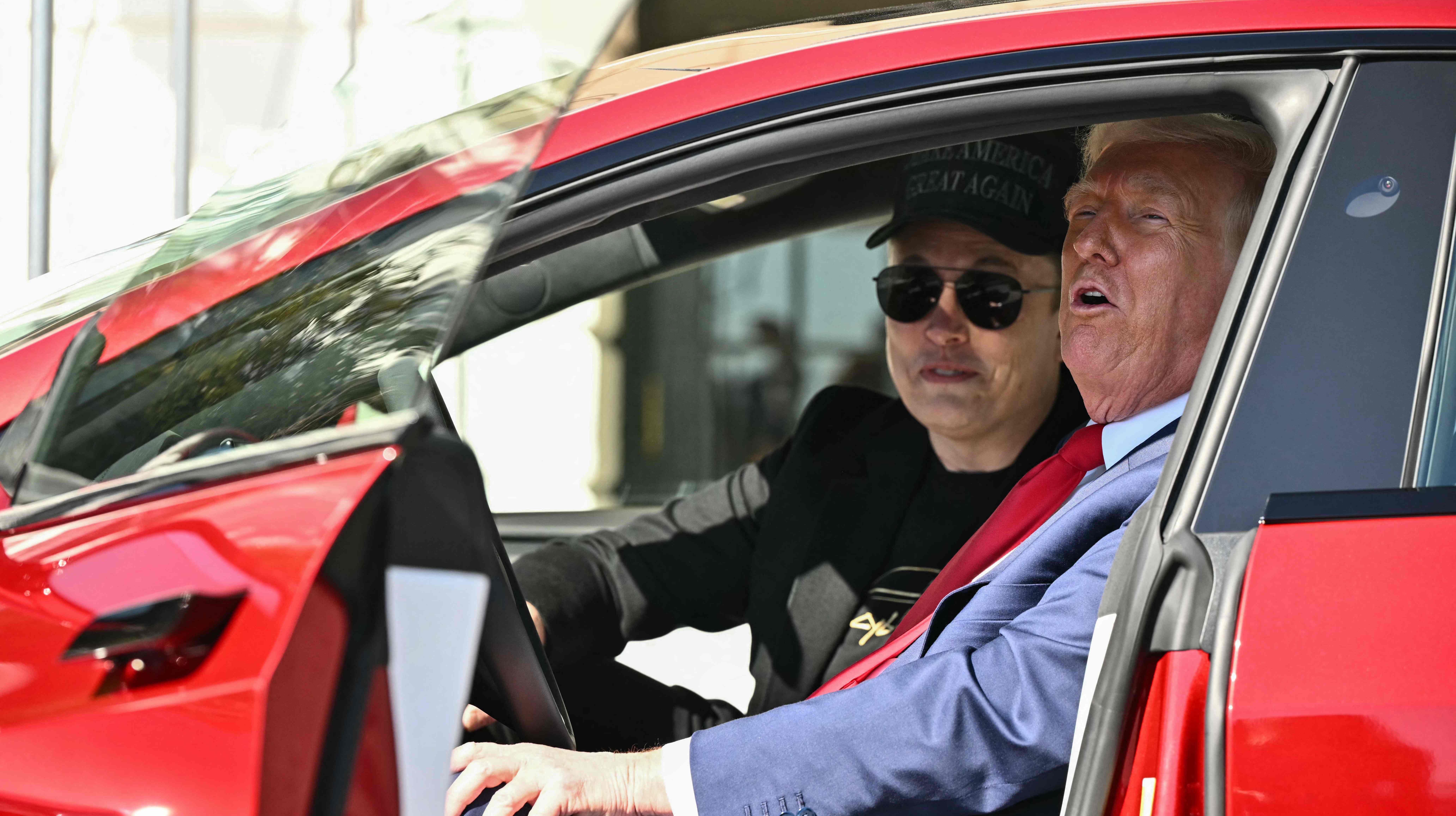 马斯克获万亿薪酬方案：特斯拉的未来蓝图还是资本游戏？