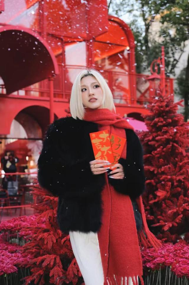 95后厂二代回国接班：从躺平到年销300万条围巾的逆袭之路