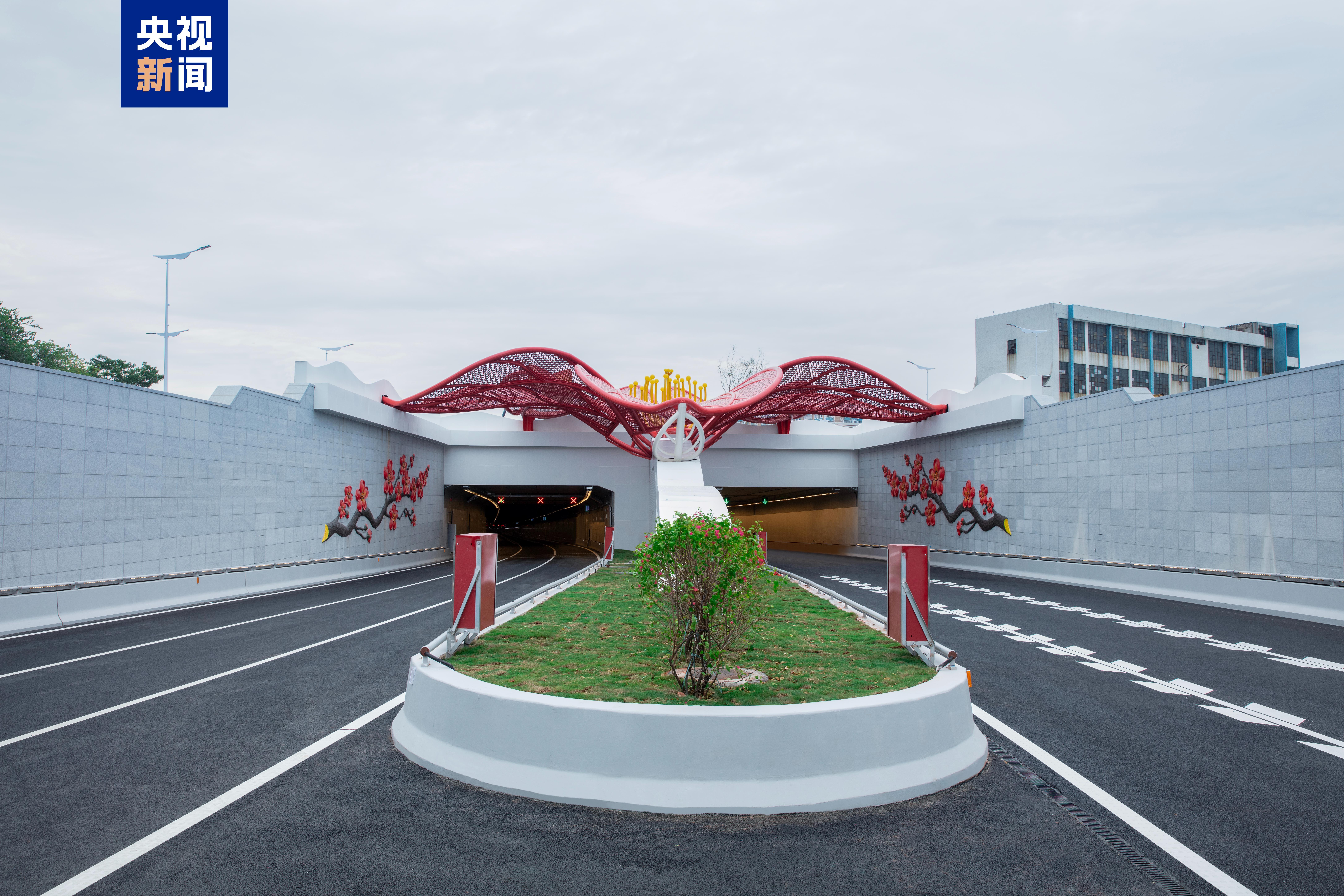 广州首条超大直径盾构隧道海珠湾隧道建成通车