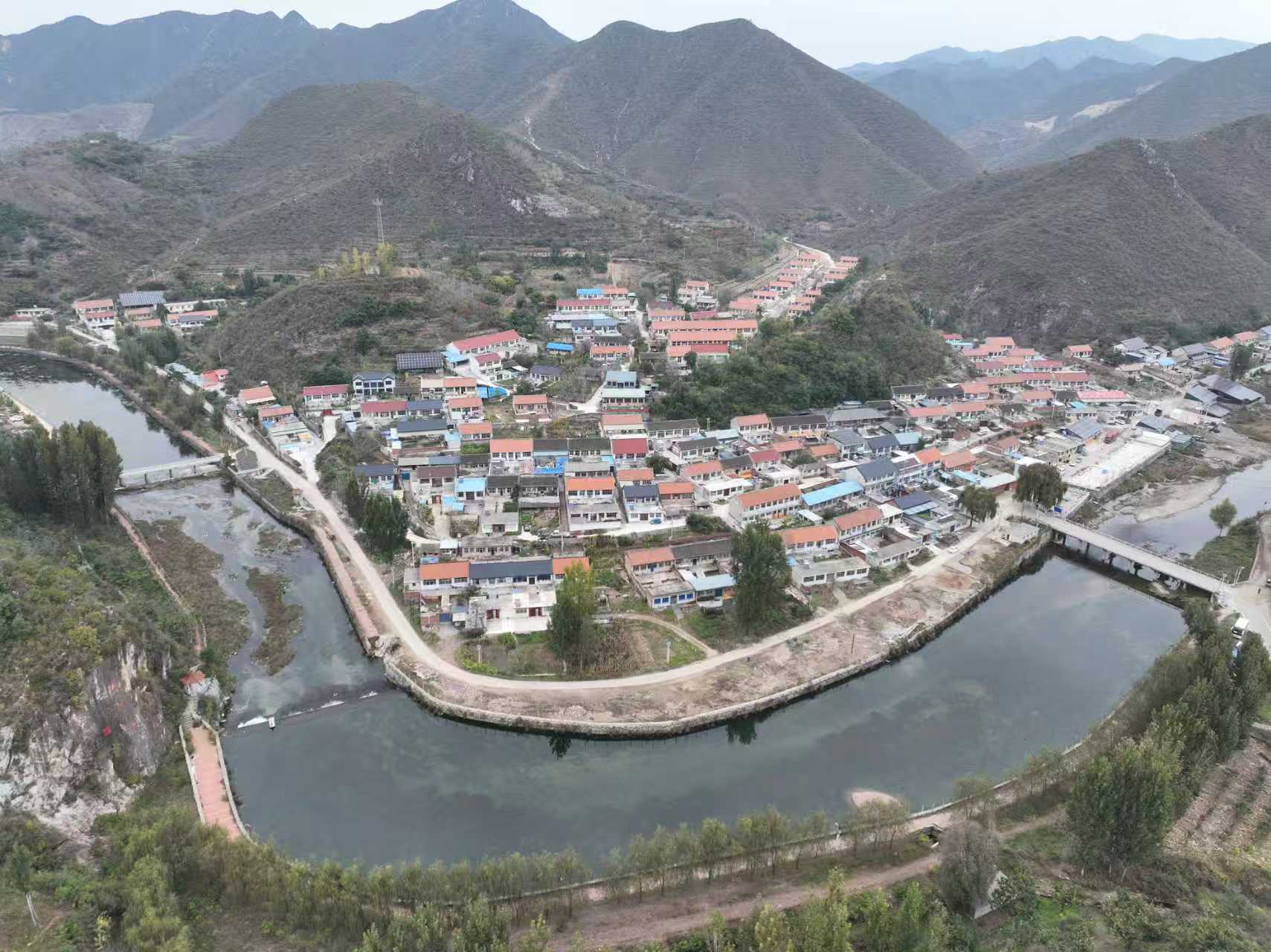 疯狂的“吸金村”：村民大肆盗采地下水，单月耗电上万度