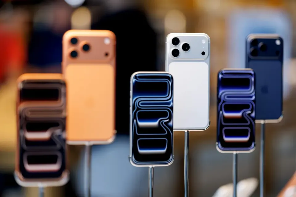 苹果iPhone发布策略大调整：高端秋季发，标准版春季见