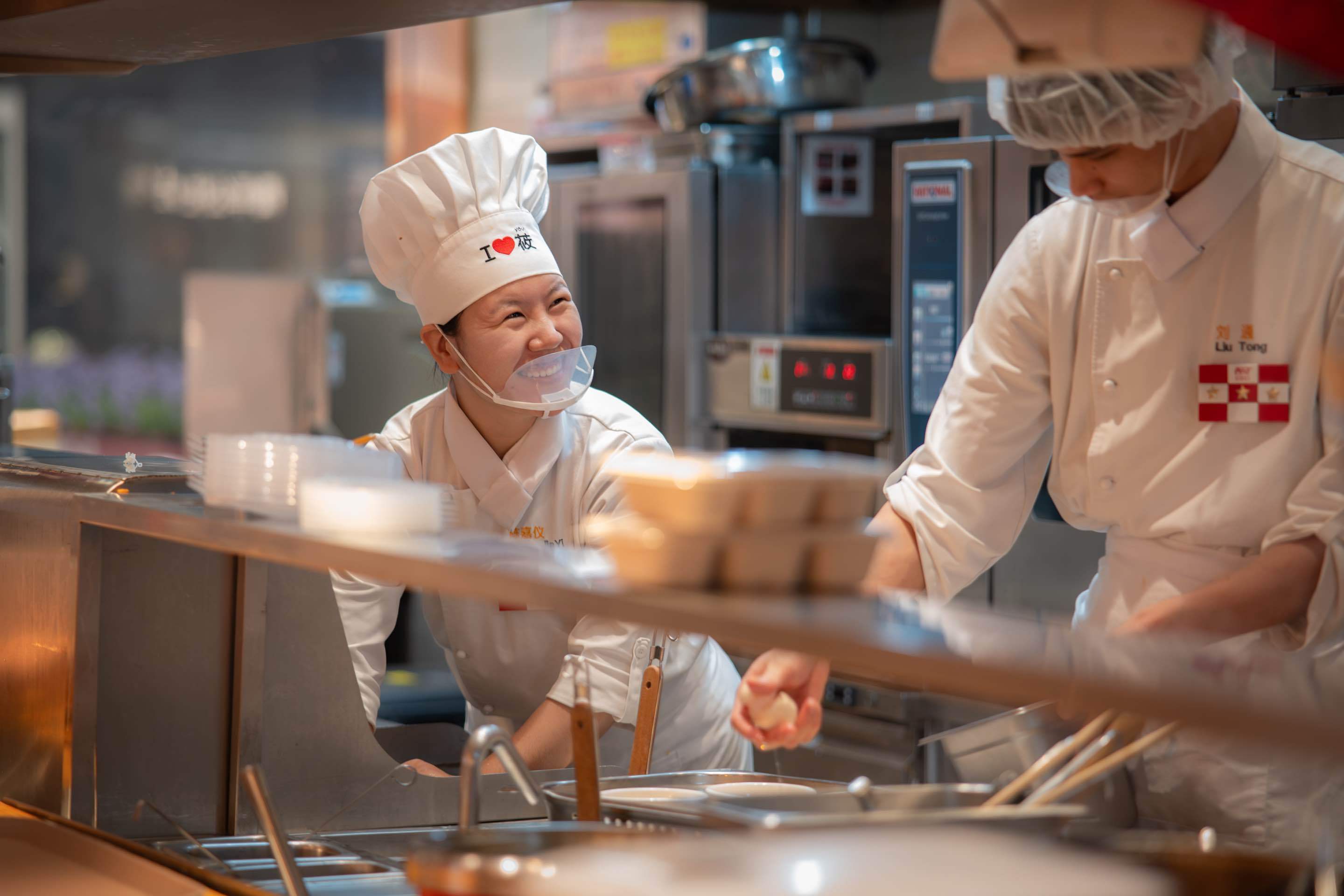 西贝1.8万员工薪资改革：稳住一线，重塑餐饮竞争力