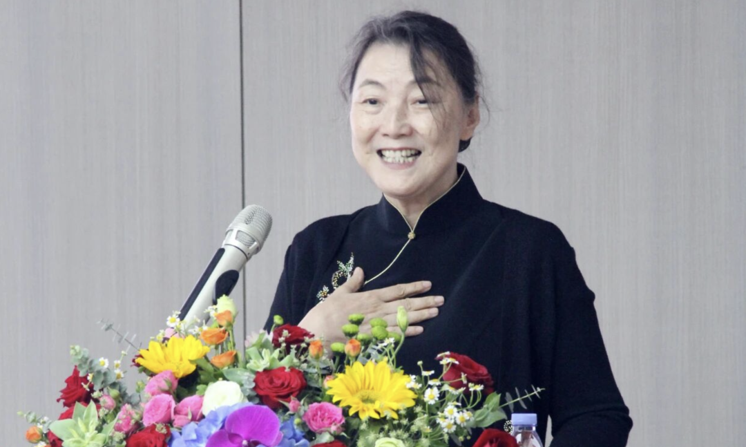 捷荣技术董事长换届：张守智辞任，71岁创始人赵晓群重掌帅印