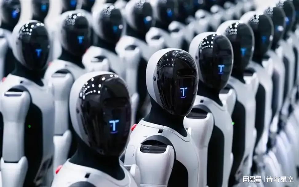 国产人形机器人Walker S2：从科幻走进现实，直面工业应用挑战