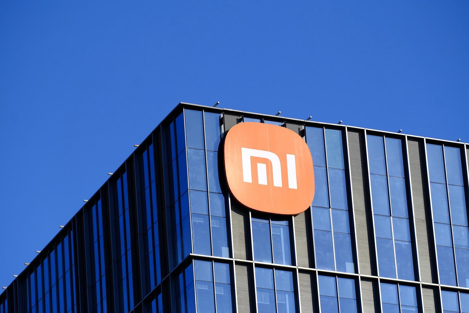 小米三季度财报：汽车业务首盈利，股价跌破40港元，手机收入下滑