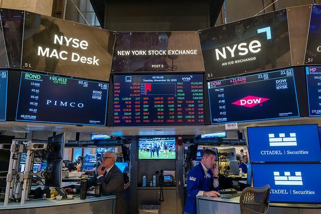 美国科技巨头AI基建狂潮：债务激增引发市场担忧