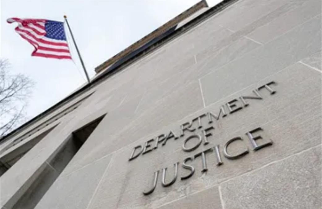 特朗普签署法案：爱泼斯坦案档案正式获准公布