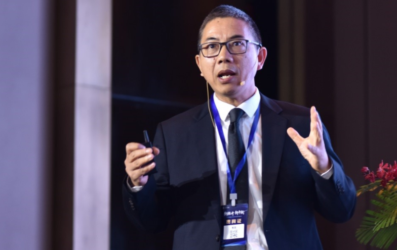 彭文生深度解析：AI投资泡沫争议与未来趋势洞察