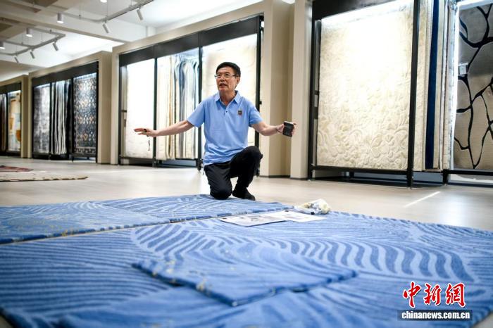天津崔黄口：中国地毯小镇织就国际新辉煌