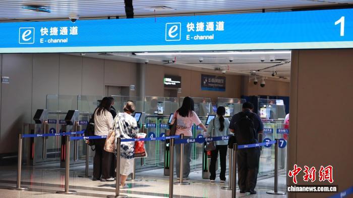 哈尔滨机场口岸：外籍旅客出入境量同比激增32% 俄籍旅客占比达四成