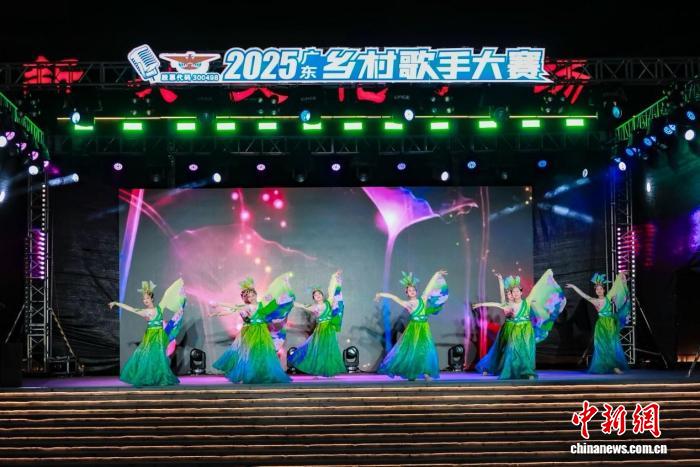 比赛间隙文艺表演