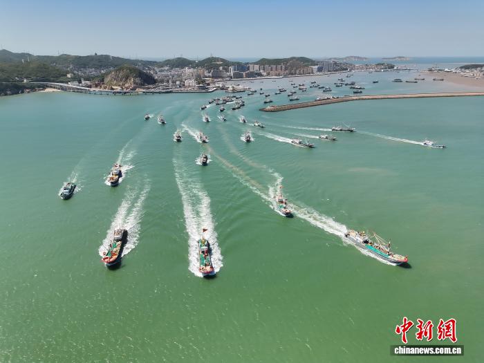 东海全面开渔：超4000艘渔船启航，捕捞作业全面展开