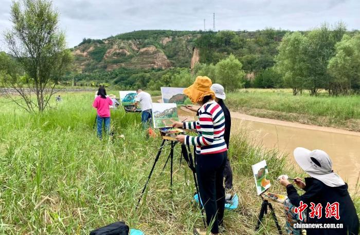 甘肃西峰：黄土农耕区变身乡村旅游新地标