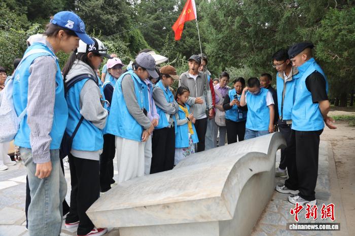 青海玉树青少年北京研学：铭记历史 争做新时代接班人