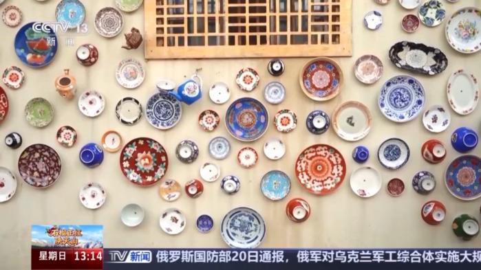 居民参与装饰的文化墙