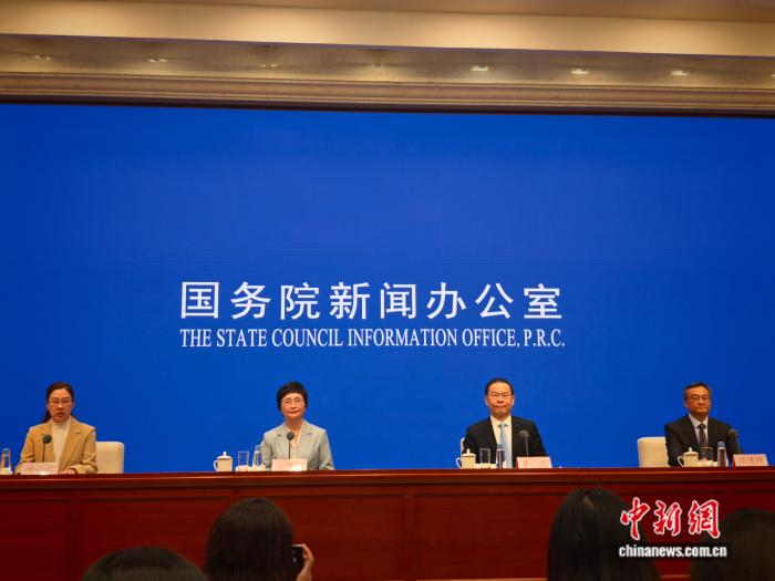 稳岗位、护权益、拓新职，人社部回应热点话题