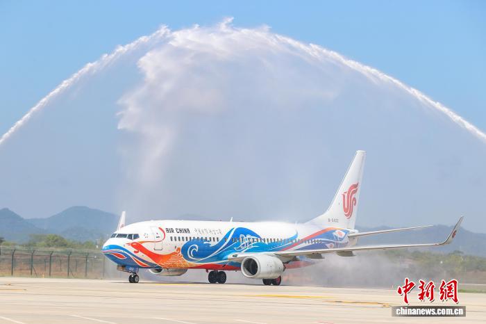 江西赣州瑞金机场正式通航 开启红色故都航空新时代