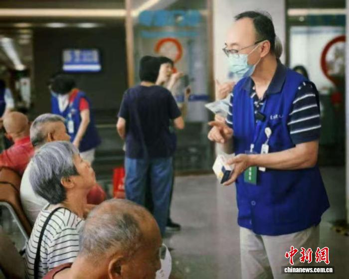 用心守护无声世界13年 边海桢获“全国最美志愿者”称号