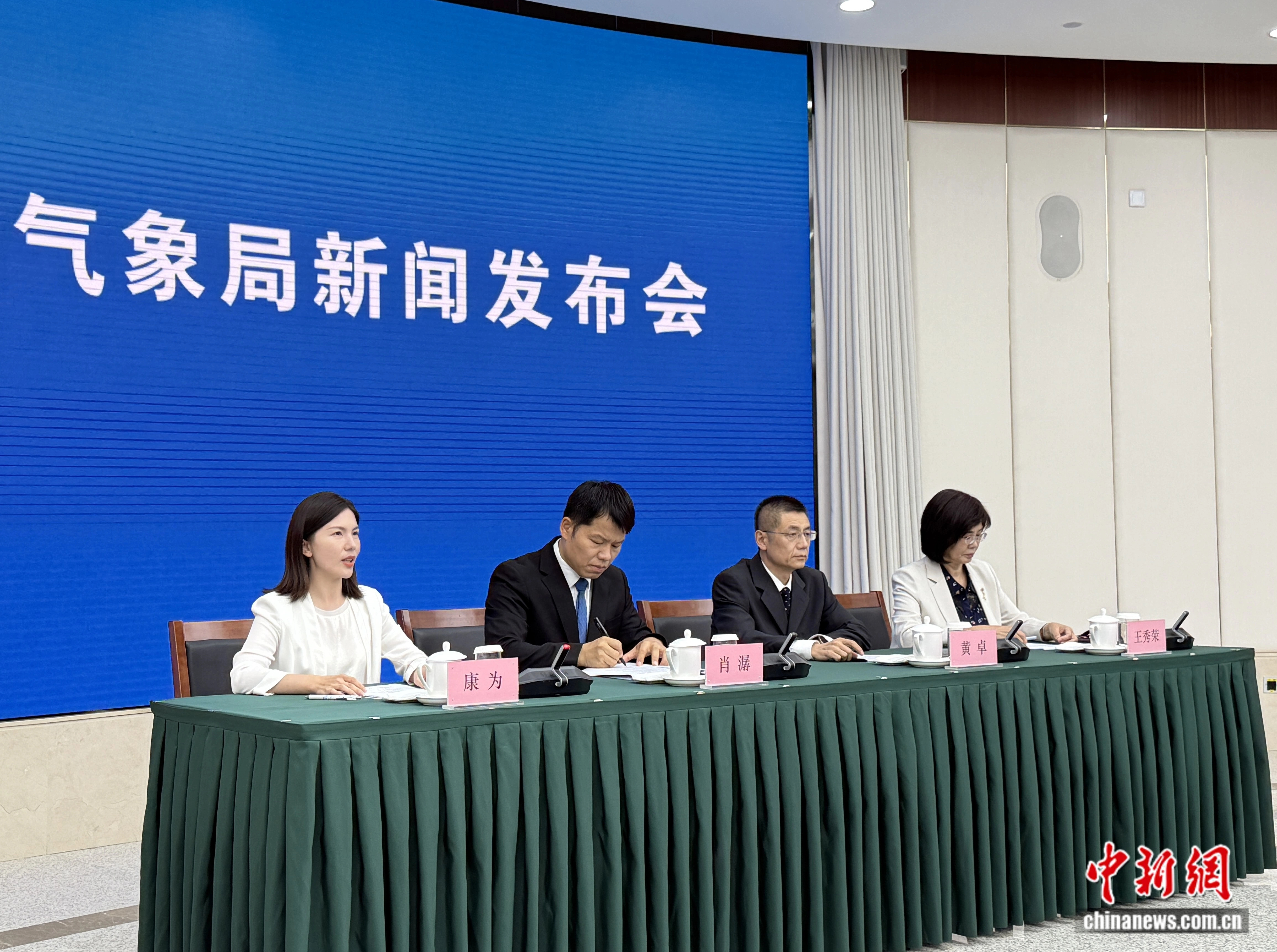 国庆中秋假期天气预报：华西黄淮多雨，北方冷空气频繁
