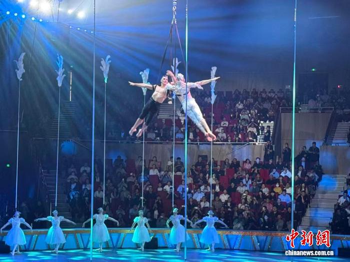 第二十届中国吴桥国际杂技艺术节盛大启幕 共赏世界杂技盛宴