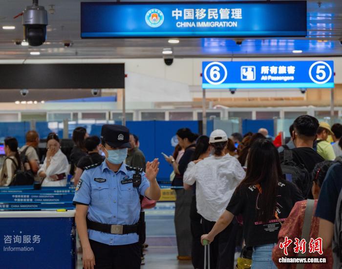 福州长乐国际机场边检现场