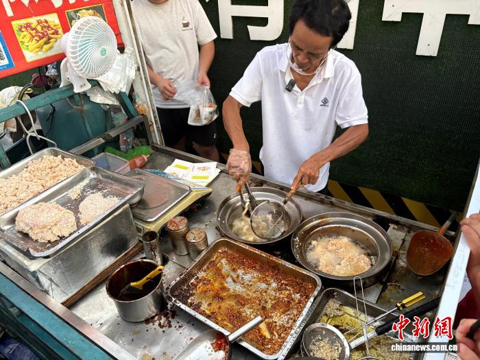 景德镇‘鸡排哥’国庆邀约：美食与文旅的双重盛宴