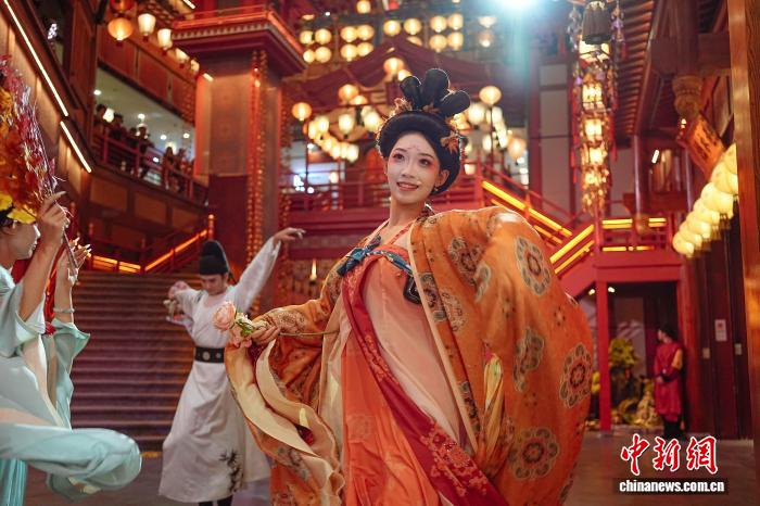 西安长安十二时辰：双节盛唐文化体验引爆假期旅游热潮