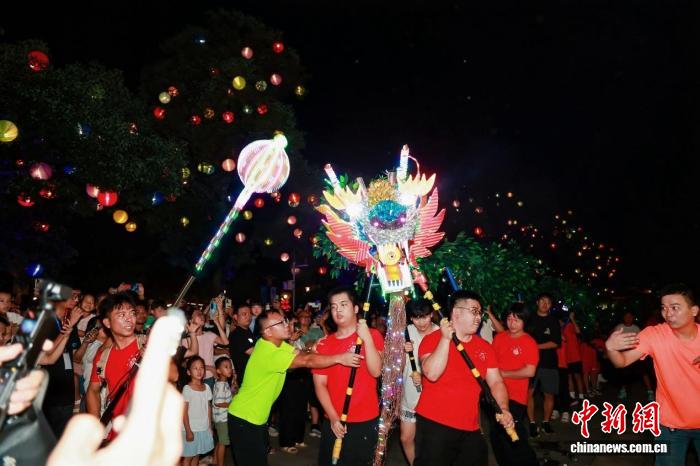 广州平和大押百年古建灯光游园会：国潮盛宴引爆中秋国庆