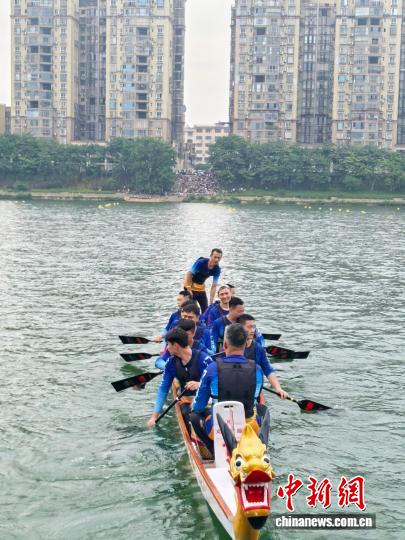 哈萨克斯坦青年金贝克：赴华学龙舟 架起中哈文化桥梁