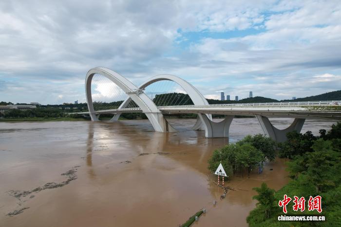 郁江2025年首场洪水洪峰过南宁 广西10条河流水位超警