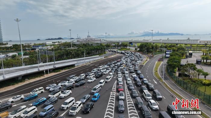 国庆假期珠海口岸跨境出行火爆，客流车流双增长
