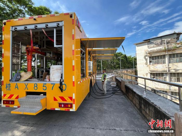 南宁邕江洪水加速回落 水利部门持续跟进防范