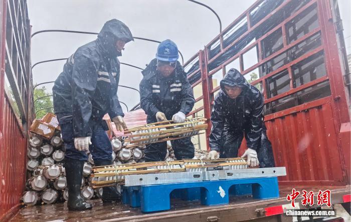 台风麦德姆登陆广东湛江 逾11万人安全转移保障有力