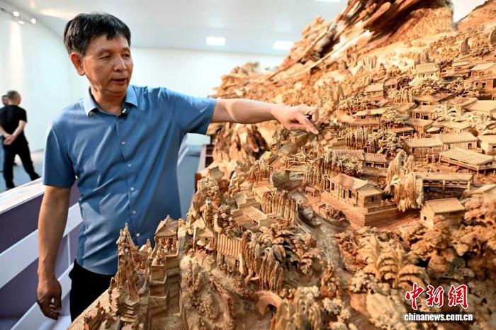 莆田木雕守艺人郑春辉：以刀为笔，雕刻千年运河文化