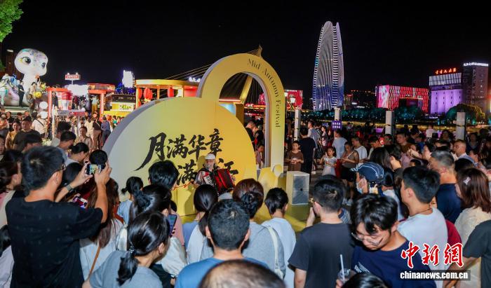 中秋夜宁波老外滩夜景