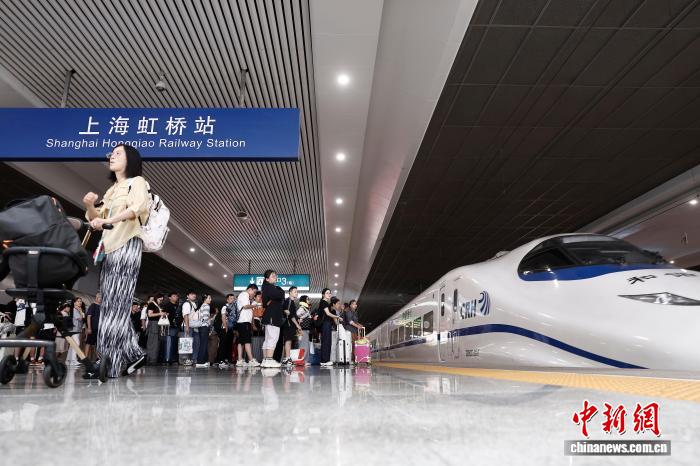 国庆中秋假期返程高峰到来 10月7日长三角铁路计划增开399列旅客列车