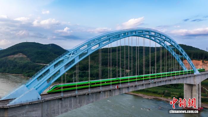 中老铁路旅客量突破6000万 跨境旅行成新热点