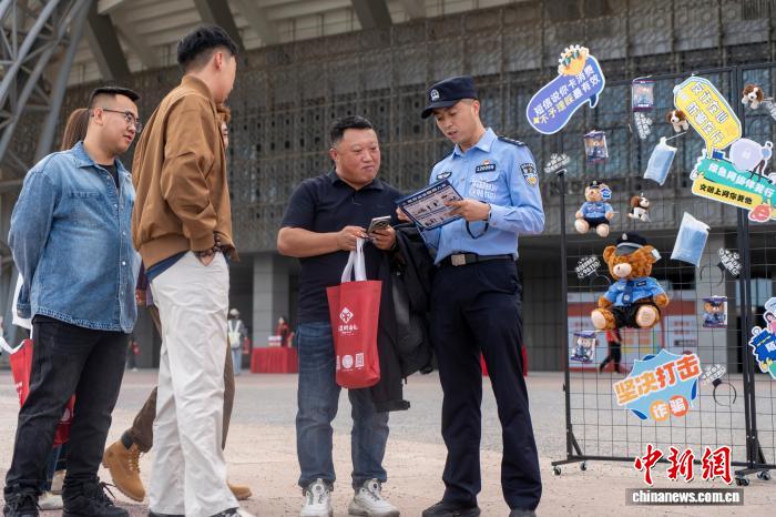 2025年国庆中秋宁夏警情大幅下降 治安形势持续向好