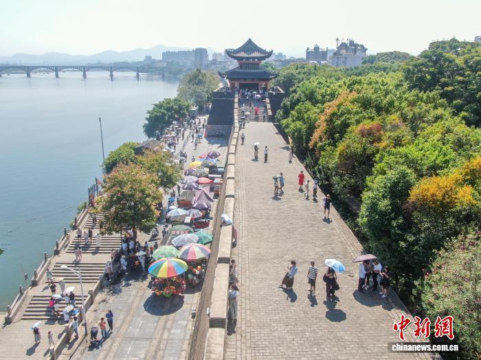 江西高温创历史纪录 未来一周晴热持续或迎降温