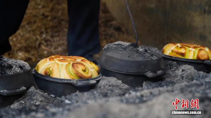 青海乐都焪锅馍馍：传统美食香飘四方，带动乡村经济