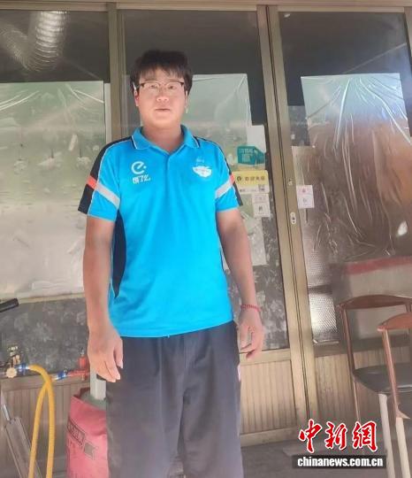 浙江余姚外卖小哥勇救煤气中毒店主夫妻 彰显人间大爱