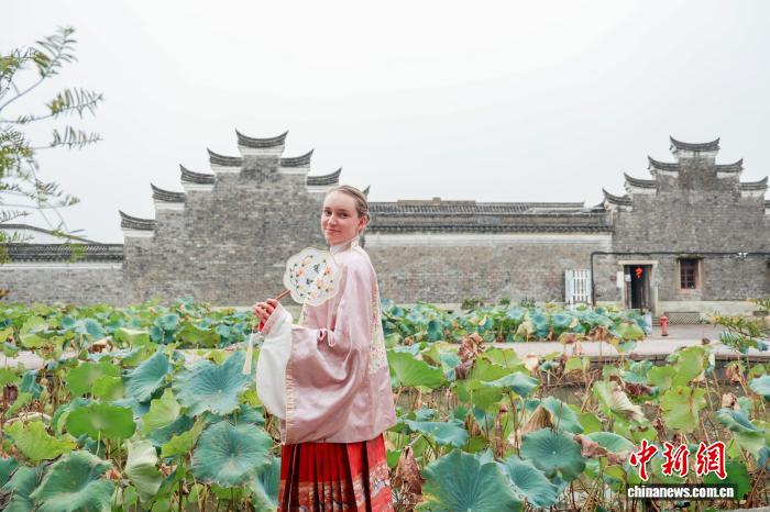 网球名将宁波行：校园互动与传统村落文化体验