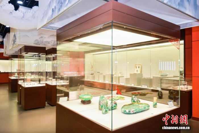 北京国际珐琅艺术展：近百件海内外作品共绘非遗新篇