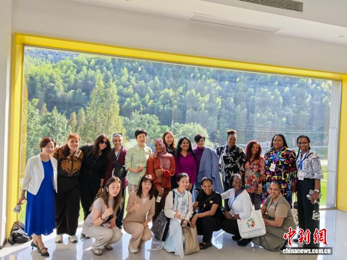 共富观察：“女性”+“乡村”，为何触动外国女官员？