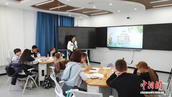 黑龙江同江：教育搭桥 中俄青少年共筑友谊新篇章