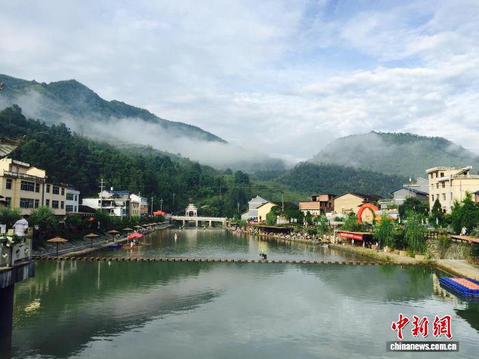 浙闽边界乡镇联动破陈规 共筑文明乡风新典范