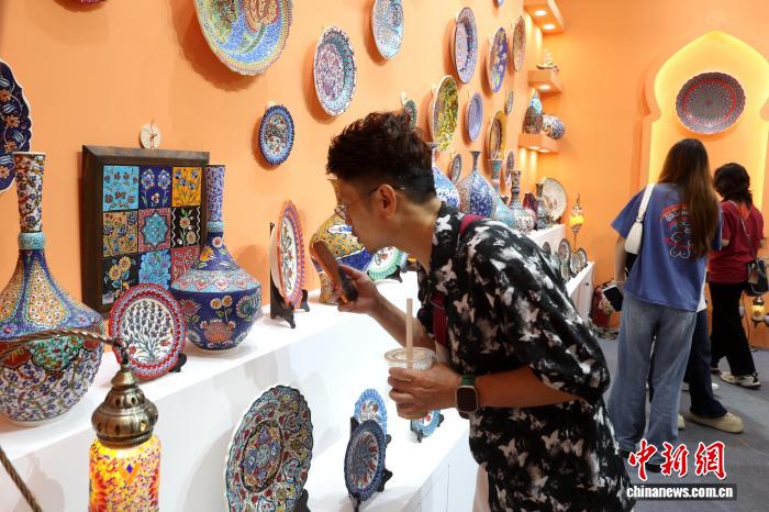 赣江观澜：景德镇千年窑火如何走向全球？