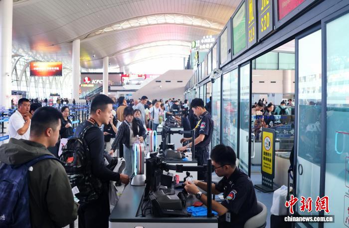 银川机场冬春航季通航城市增至57个，航线网络全面升级