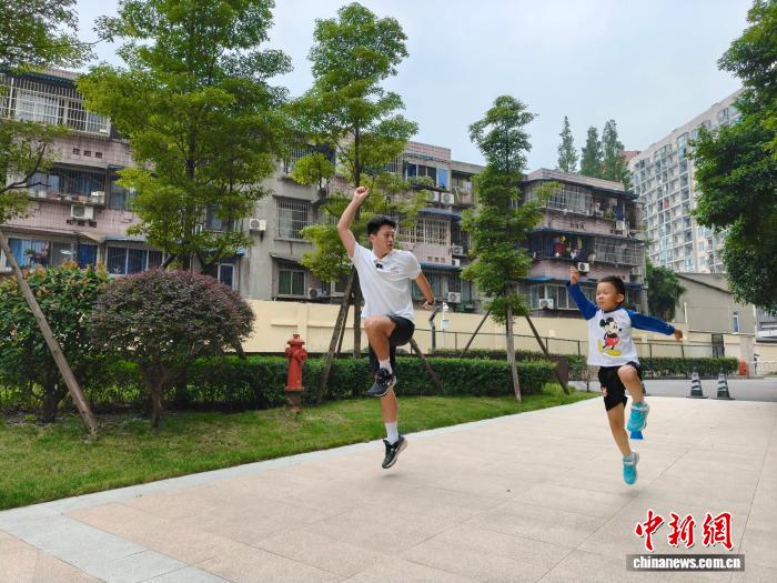 课后体育新选择：上门教练‘体育外卖’受家长热捧