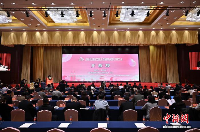 AI时代，中学生需要什么样的外语教育？